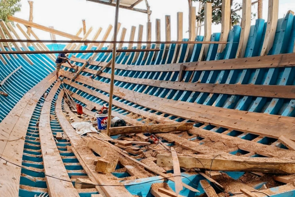 ELRORA LIVEABOARD PROGRES